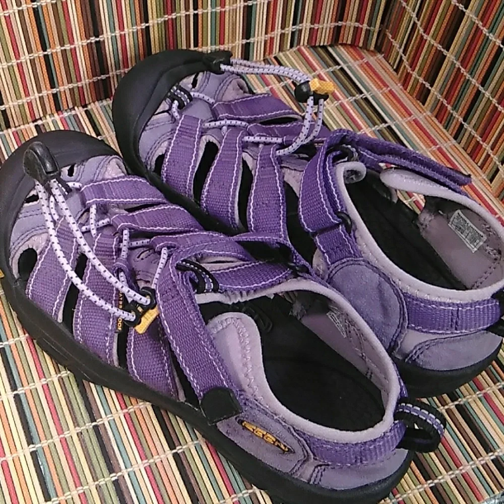 KEEN WATERPROOF SANDALS WOMEN'S